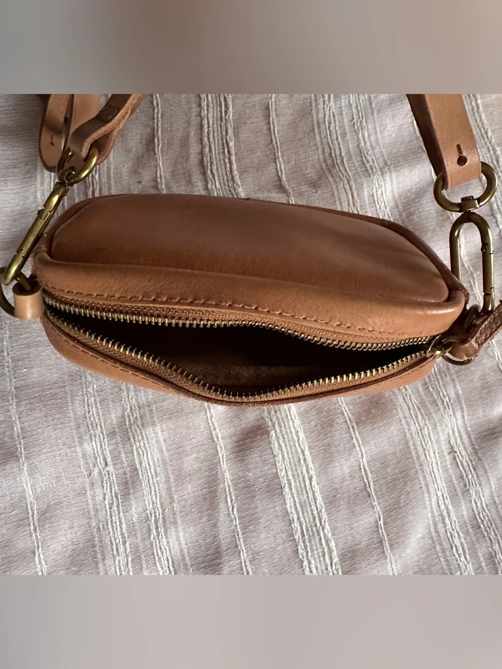 MADEWELL The Leather Carabiner Mini Crossbody Bag | Warm Hickory Tan